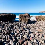 At Volcanic Natural Pools By Villagrancanaria Feriehus