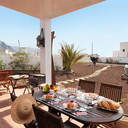 At Volcanic Natural Pools By Villagrancanaria Tatil Evi Agaete (Gran Canaria)